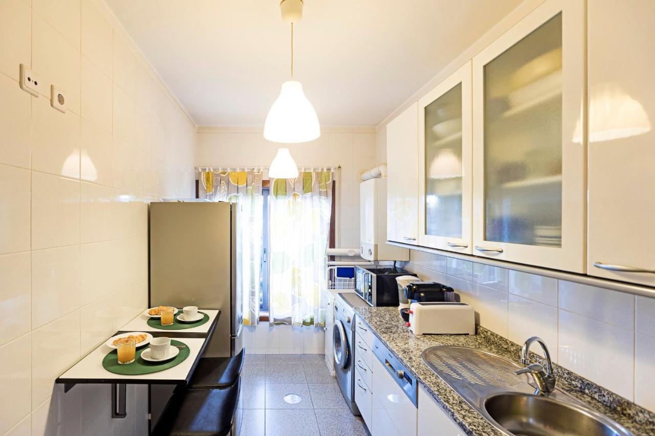 Spacious 2Br Flat In Gaia By Lovelystay Vila Nova de Gaia Esterno foto